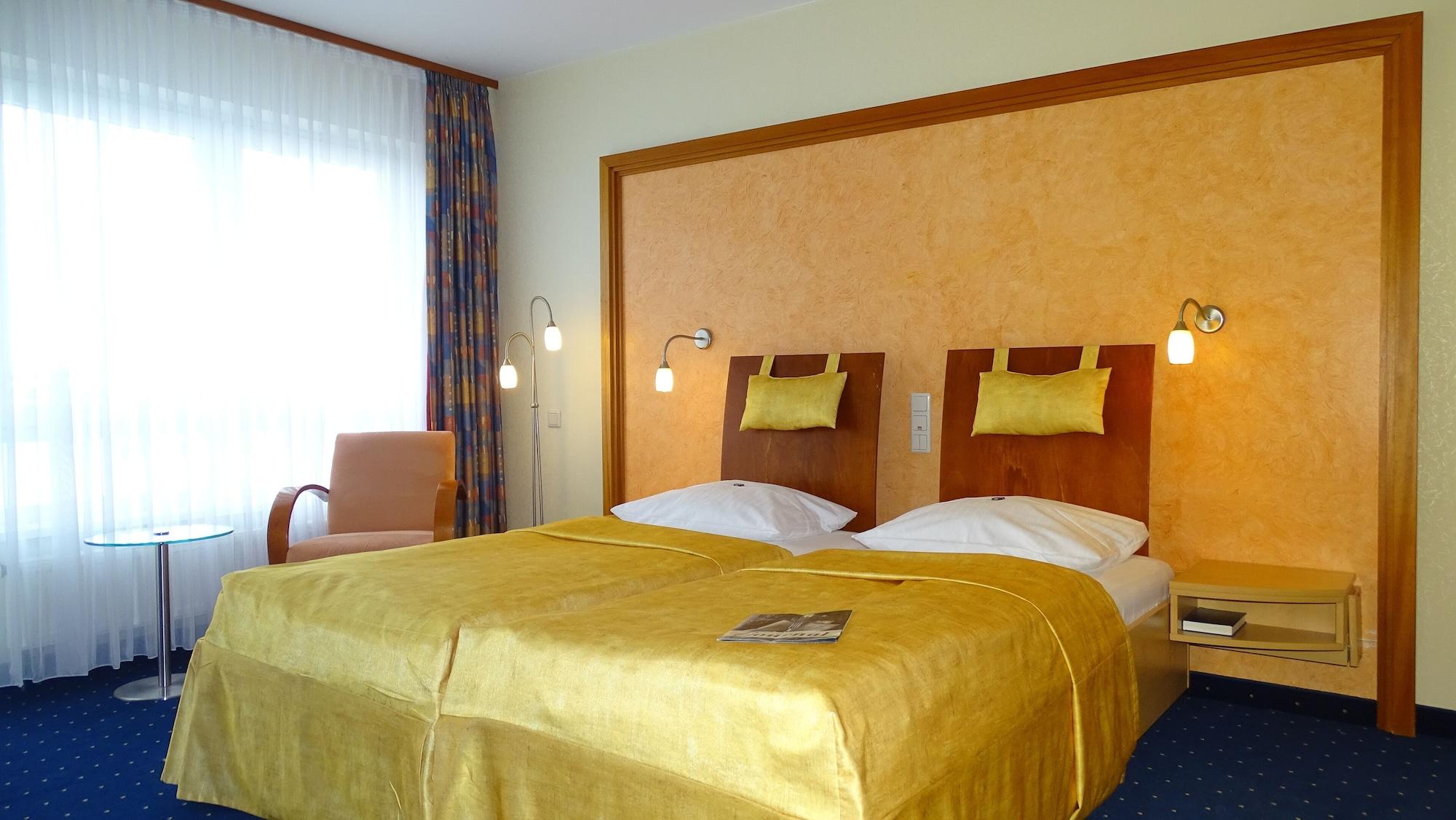Ascot Bristol Hotel 4*