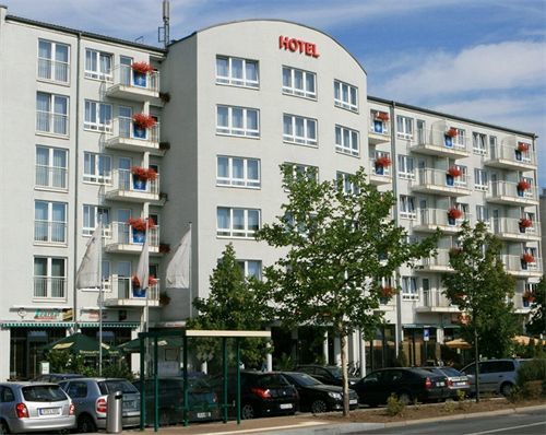 Ascot Bristol Hotel 4*